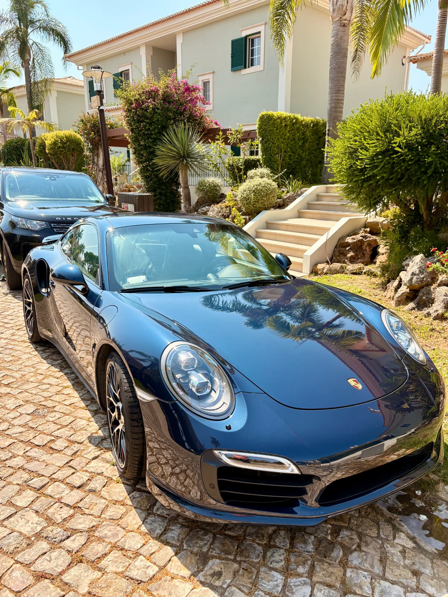 Porsche 911 brillante après un detailing WashX